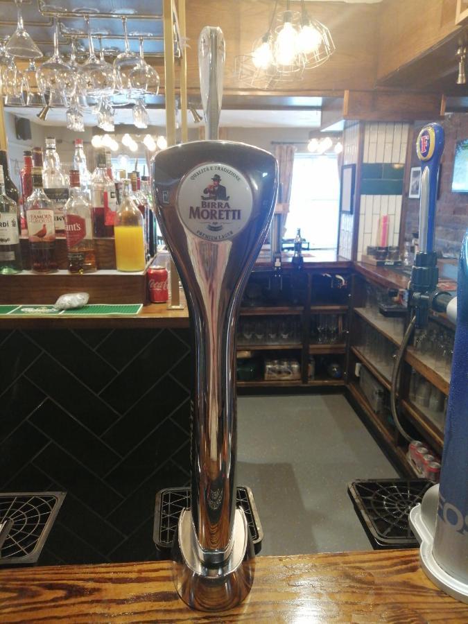 彭里斯 The Castlegate Arms酒店 外观 照片