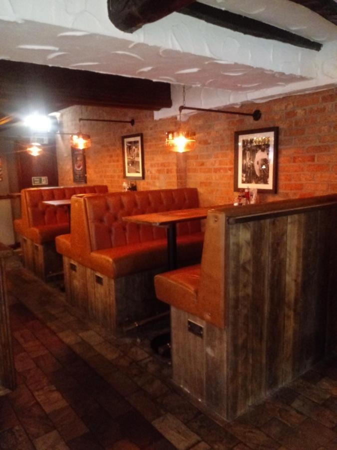 彭里斯 The Castlegate Arms酒店 外观 照片
