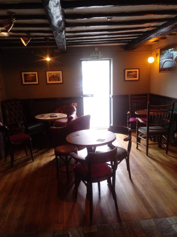 彭里斯 The Castlegate Arms酒店 外观 照片